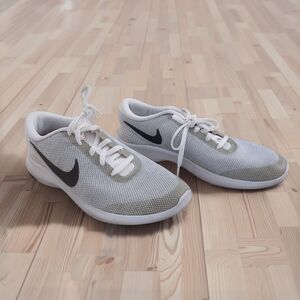 Nike Flex Experience 7 Women's Running Shoes Size 8 Gray White Lightweight